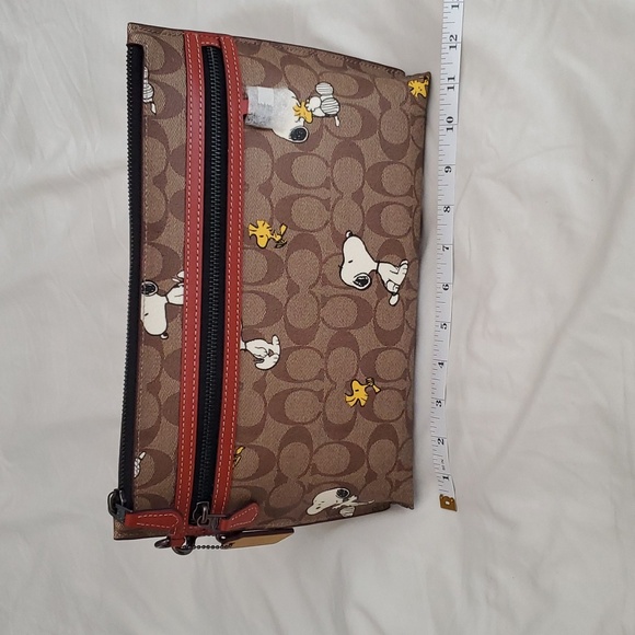 Coach pouch signature Peanut - Picture 2 of 4